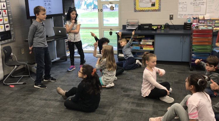 Student led number corner. They even led out a think, pair, share. #studentslead #inspire96 <a href="/Matuleftweets/">Jessica Matulef</a> #lessteachertalk <a href="/CMCubs96/">Country Meadows</a>
