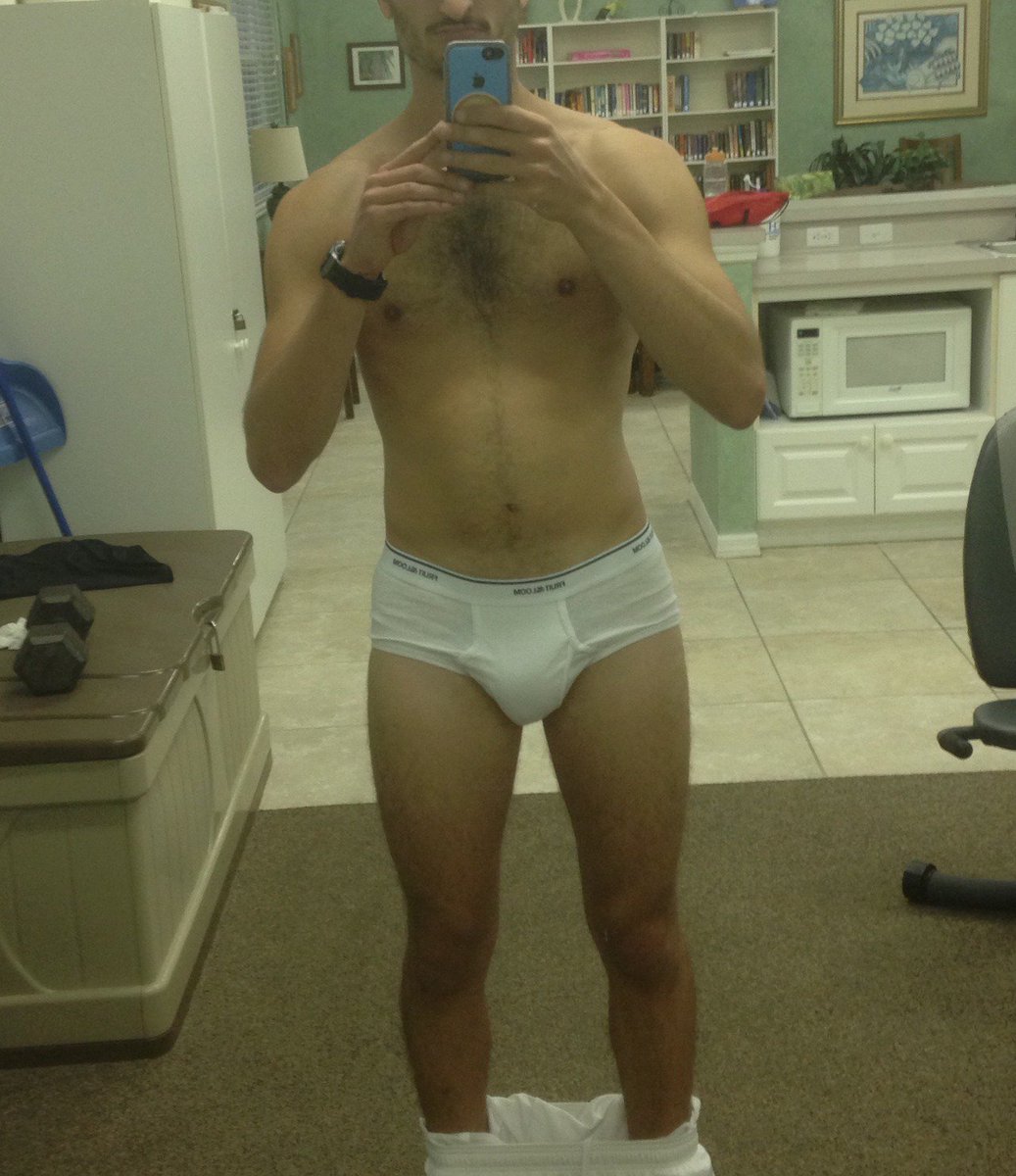 #FOTL. for the win on. #tightywhitiesTuesday. #briefs. pic.twitter.com/GxnQ...