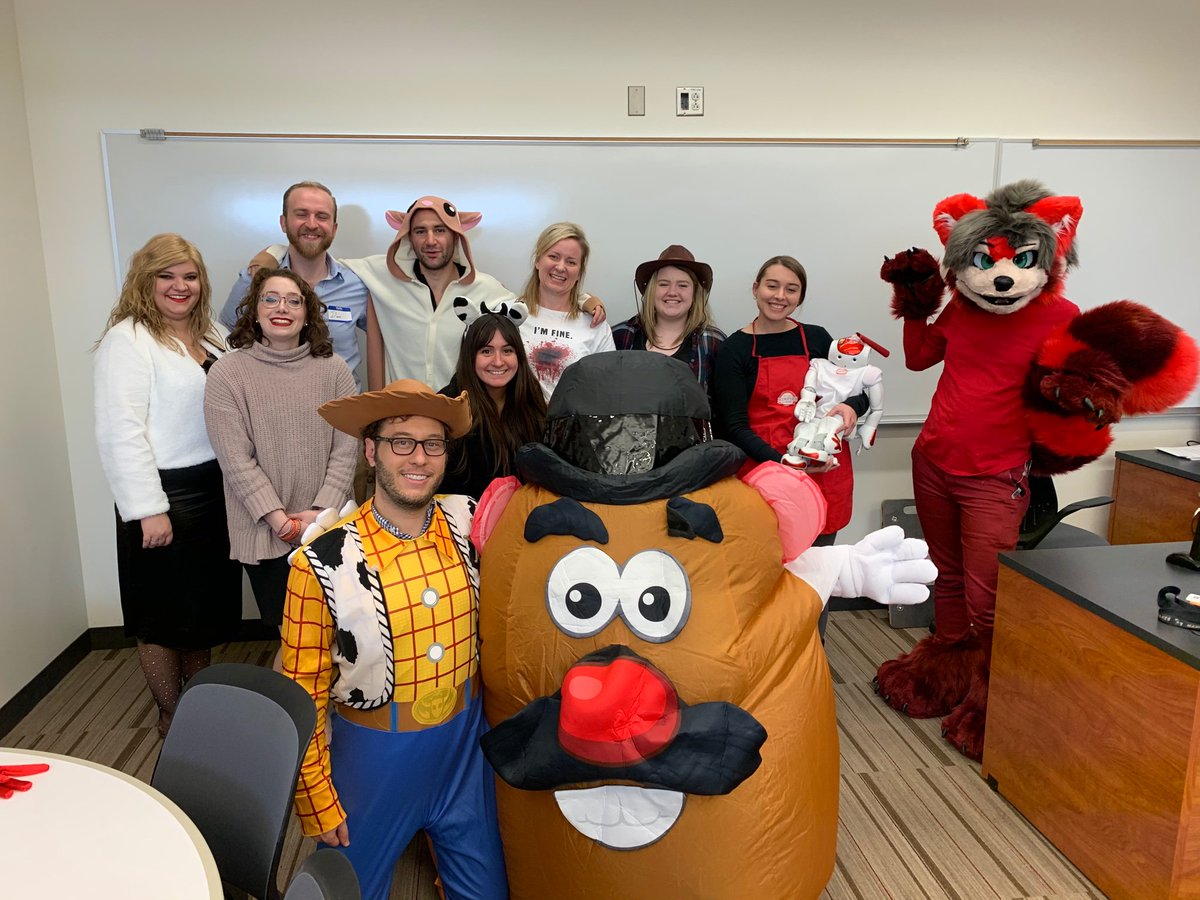 ginaligon's tweet photo. Halloween costume theme in @CCS_UNO lab meeting today...so hard to determine the winner!! https://t.co/DE4zFWSlXV