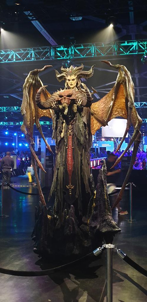 WowChakra's tweet photo. Increíble estatua a tamaño real de Lilith en la zona de Diablo IV de BlizzCon 2019
#blizzcon #wowchakra https://t.co/4U80SpdyA8