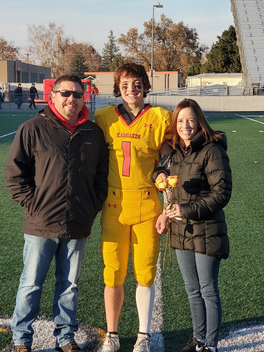 KamiakinBraves's tweet photo. Kamiakin Sr football players continued - Kelen Rutz, Jarrett Crawford, and Abe Duetz https://t.co/lNJRDyVuyv