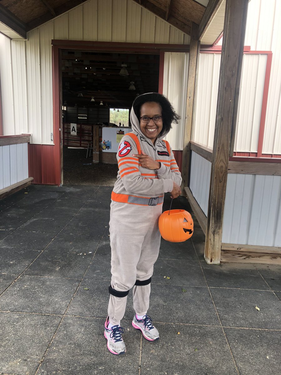 figureitoutms's tweet photo. Trick or Treat! Who ya gonna call? So I went horseback riding, to the gym, to Krispy Kreme to get my free doughnut, and to Chipotle for a $4 Boorito. #FigureitoutMS
#figureitout
#multiplesclerosis
#MS
#danicaking
#mssociety
#nationalmssociety
#msstrong
#MSwarrior
#MSsucks https://t.co/A3v4iqIBI5