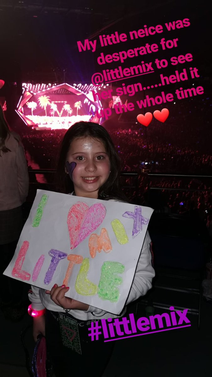 Kimmeepot's tweet photo. She held it up the whole night hoping @LittleMix would see ❤😍👌 https://t.co/bEC5VFqIeX