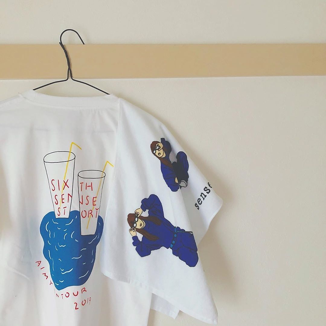 Mery 半袖のライブtシャツを冬でも着たい 秋冬でも快適に着てライブやコンサートをさらに楽しむためのコツをご紹介 寒い日もアツく盛り上がっていきましょう ライブ コンサート Tシャツ 半袖 T Co Ana61hboya T Co Lmm5xigoo8