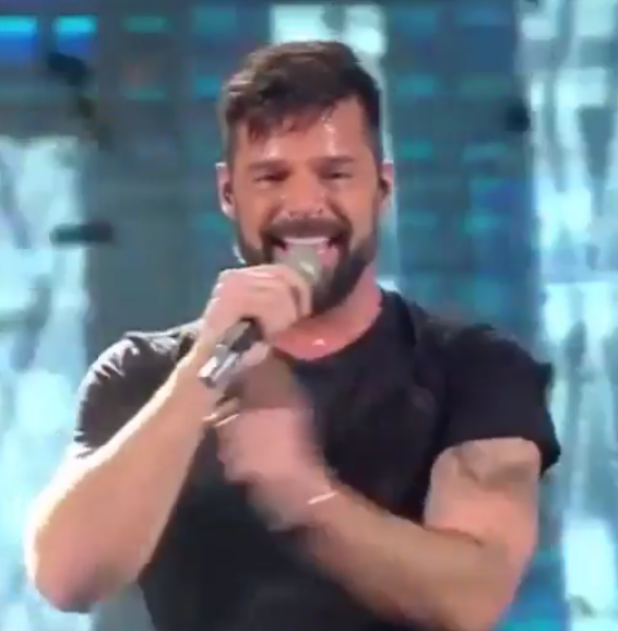 badessamaria's tweet photo. @ricky_martin https://t.co/vsjTIx2Lry