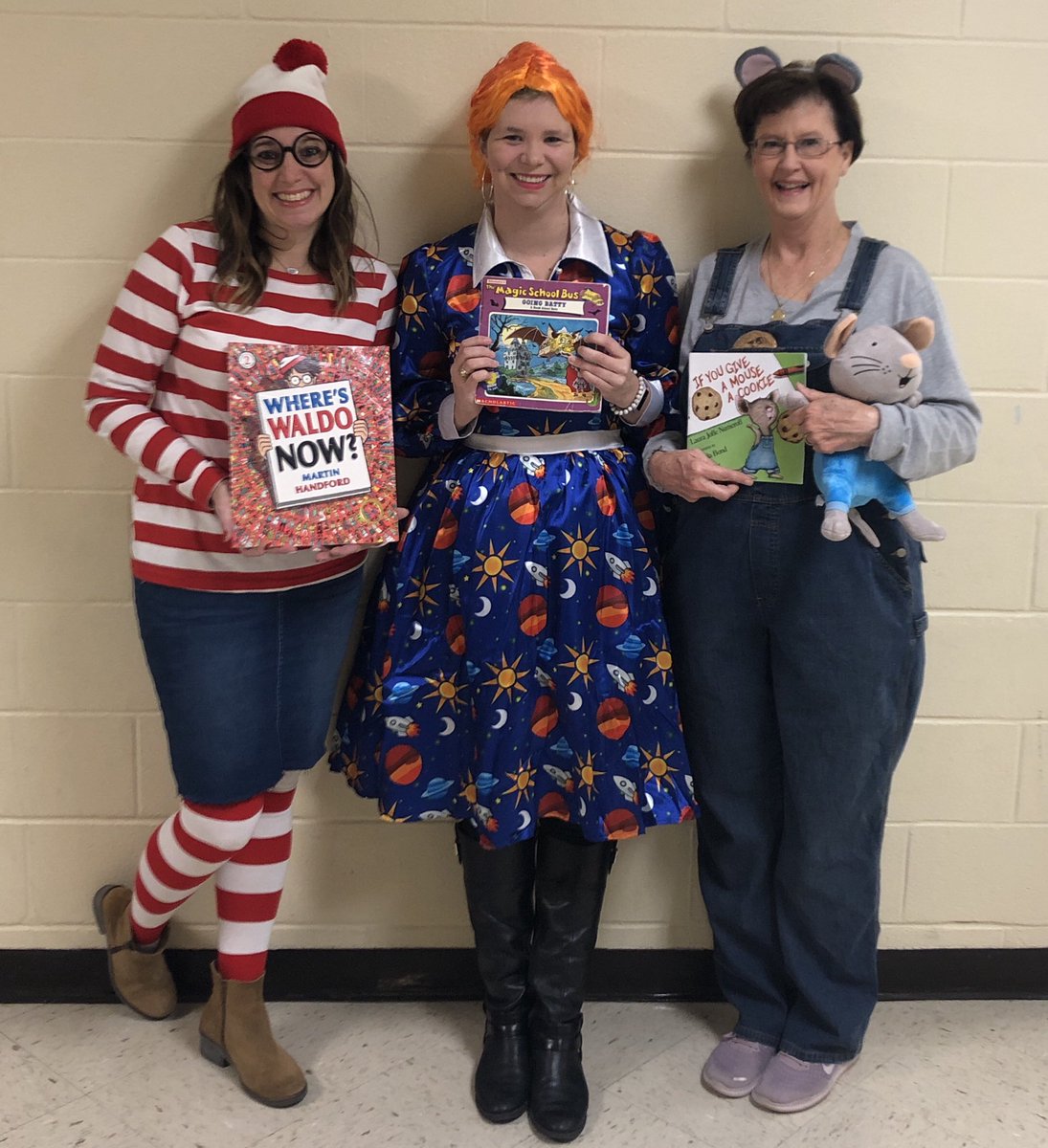 MissHoltLME's tweet photo. Storybook Character Day was so much fun today! All our sweet Kindergarteners and my team bring me so much joy! #embracejoy @ibmarvel @LME_Lions @Jessica80887261 @DleeRrisd https://t.co/fiP4htaDpt