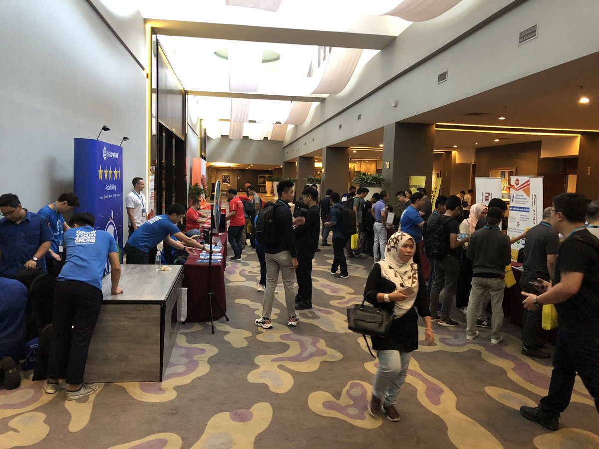 andysawck's tweet photo. Good morning #WCKL ! #WordCamp #WCUS #wctokyo https://t.co/Dwk5m7J2r7