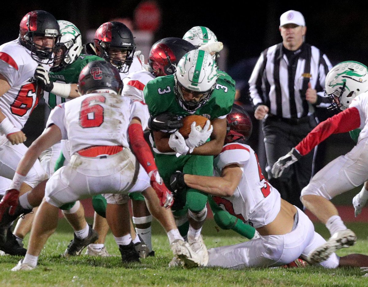 SnapShotFoto7's tweet photo. Ocean City vs Mainland high school football game @acpresslea @ThePressofAC @MainlandRegHS @OCNJSPORTS @OCHSFOOTBALL_ @MustangsLiveTV https://t.co/GPsD0ft1Zu