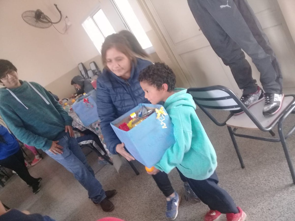 #EscuelasPas Escuela Cristóbal Colón con Plan Alimentario Salteño <a href="/matiaszaki16/">Ezequiel Nuñez</a> <a href="/sebaspalomo2016/">Sebastian Palomo</a>  <a href="/NahirPadilla1/">Nahir Padilla</a>