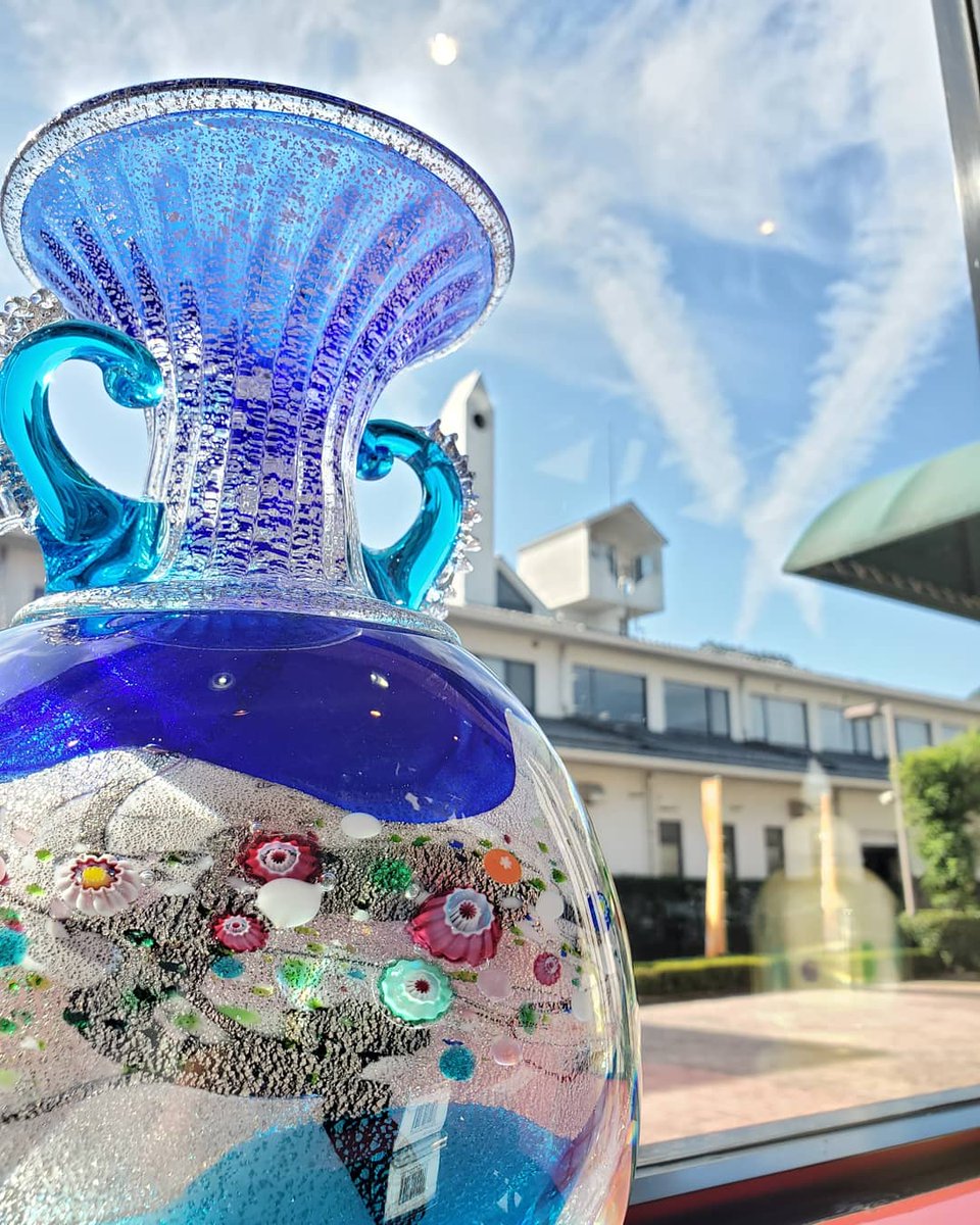 グラスアート黒木 宮崎をイメージした オーシャンブルーとコバルトブルー オーシャンブルー コバルトブルー 宮崎 秋晴れ ガラス ガラス工房 グラスアート黒木 黒木国昭 光琳 透明感 Glass Art 綾町