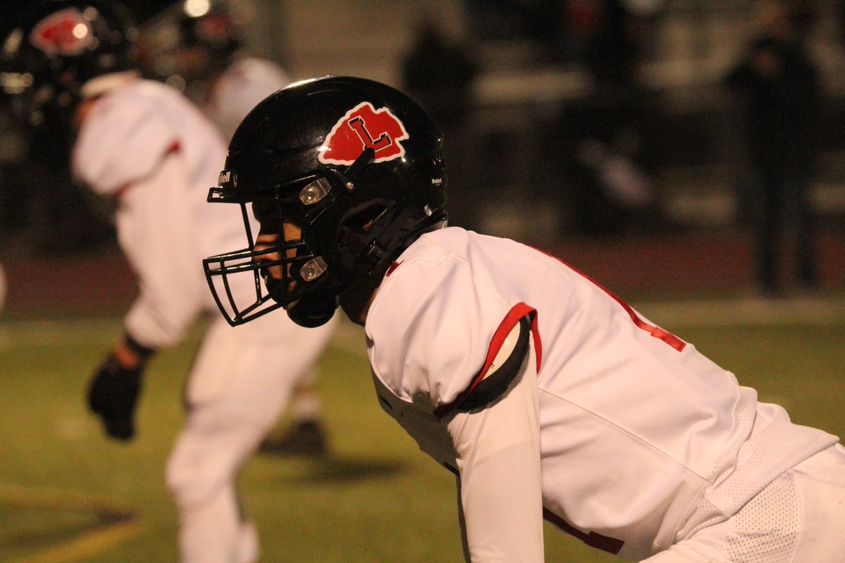 Lowellredarrows's tweet photo. Thank you for a great year @lowellfootball! #ArrowProud https://t.co/bIb2tTHlx0