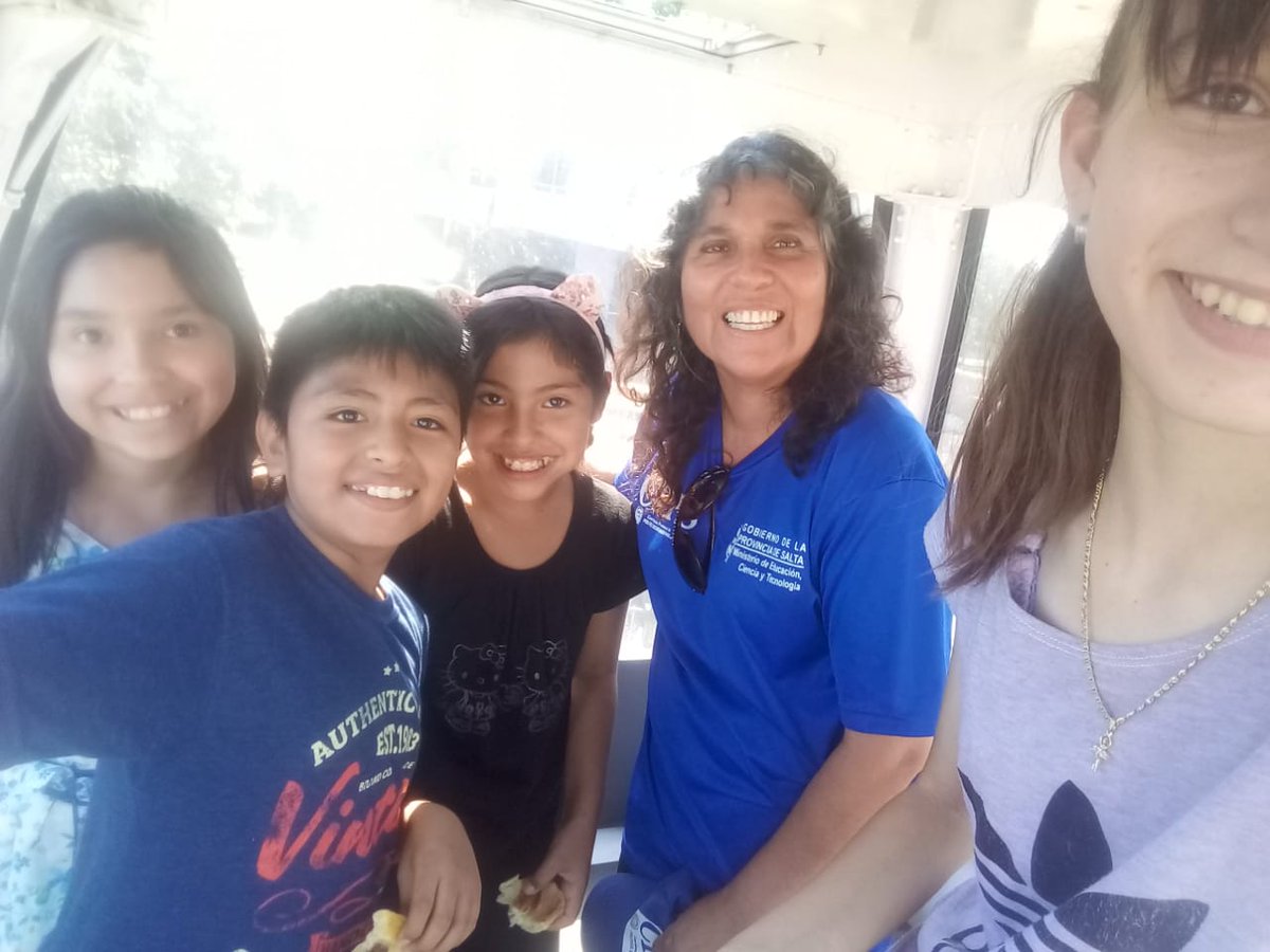 VirginiaGallo69's tweet photo. #EscuelasPAS
#ApoyoALasFamiliasSallteñas 
@Marta_Quipildor 
@sakurarojas15 
@fguillesaavedra 
@y_coros 
@patriciapinasco 
@rubem_dario29 
@Escuelabierta1 
@UrtubeyJM https://t.co/43dKiTBEWK