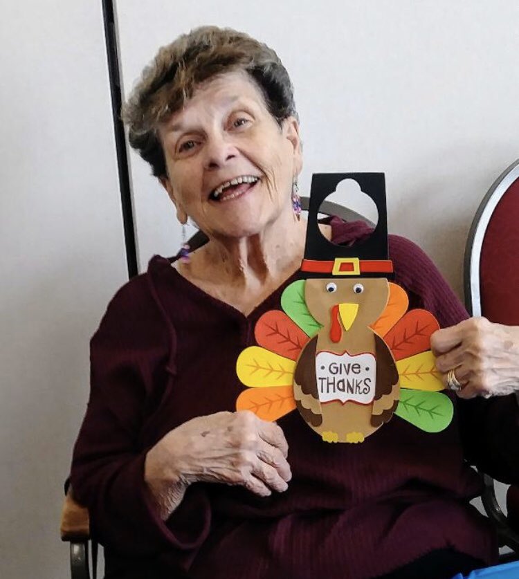 FranciscanHCC's tweet photo. What a “warm” way to spend a chilly day @FranciscanHCC...making Thanksgiving door hangers! 🦃 We 🧡 our Fran Family! #FranFamily #FridayFun #TrilogyLiving https://t.co/z1kb7ClvfK