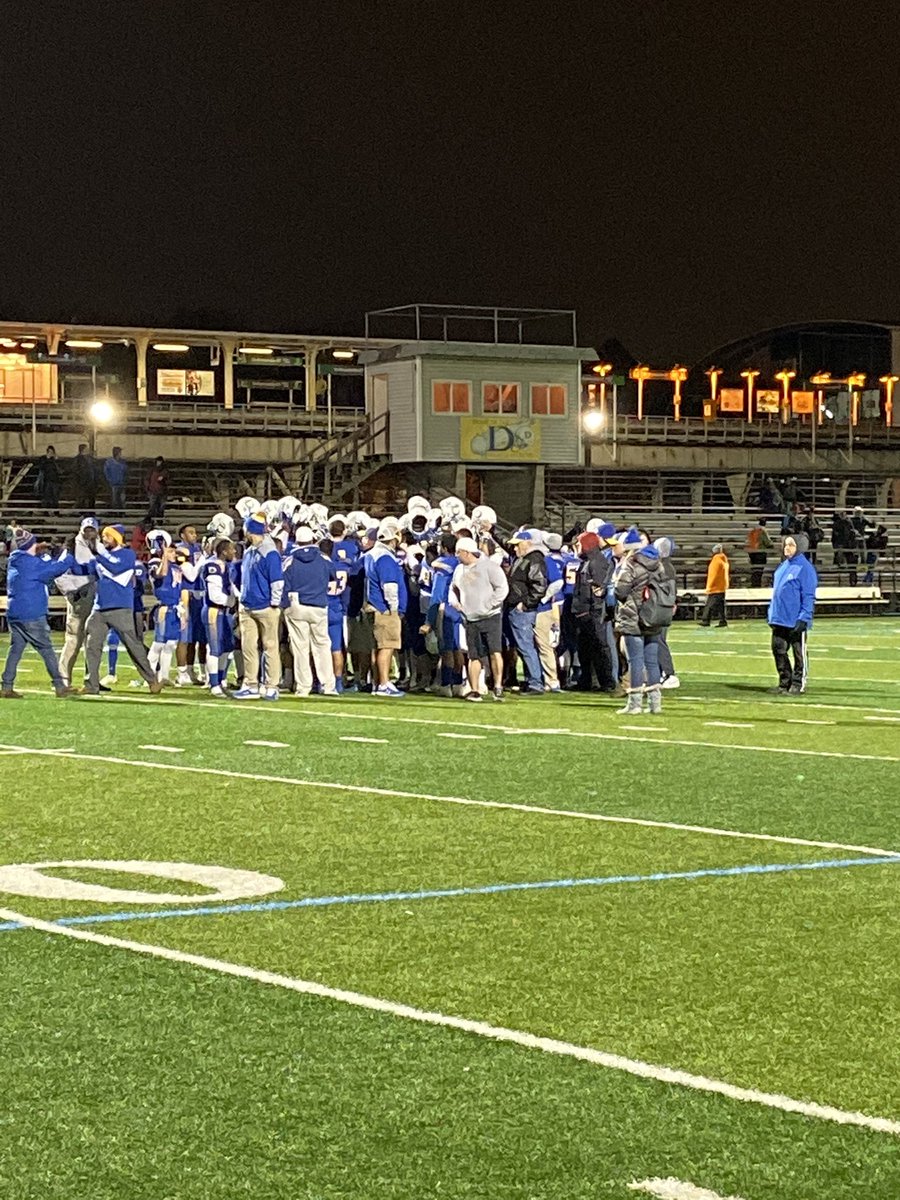 meteorathletics's tweet photo. Meteors defeat Leo 56-6🏈

#WeAreDe https://t.co/0RZpNwqsZx