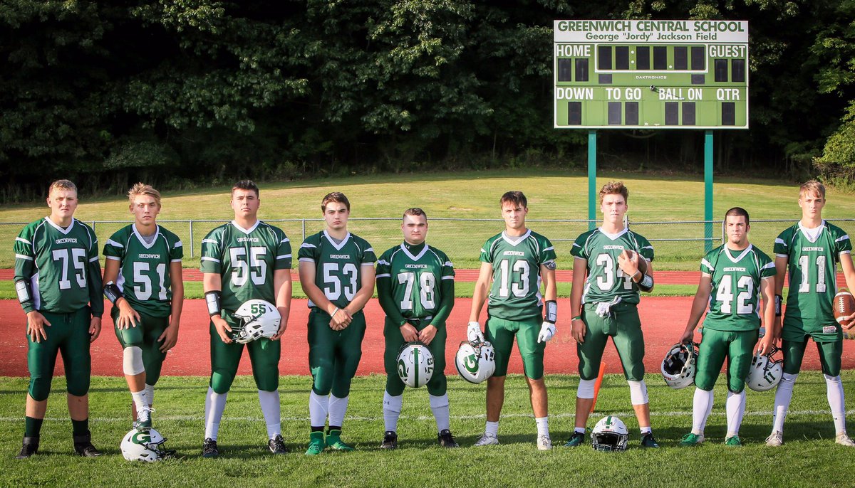 jostrowski24's tweet photo. All love for my brothers. Wouldn’t want to battle it out with anyone else, also thank you to our coaches and our fan base love y’all.💚🏈 #family https://t.co/DZRWkpRz58
