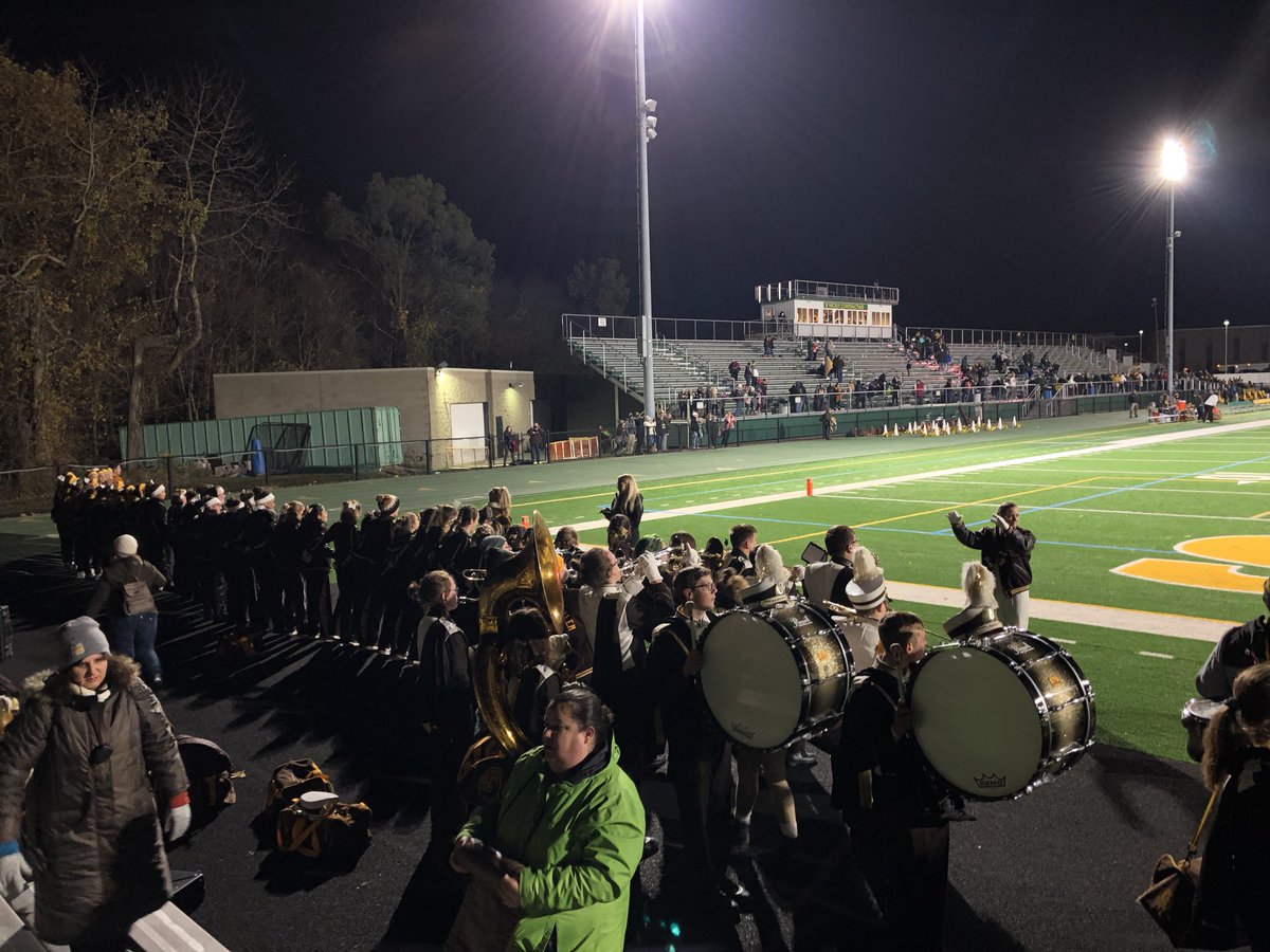GSDrumline's tweet photo. Thank you GS Football, Cheer, and the Salem Psychos for a great season! https://t.co/FpJ5HK9i9p