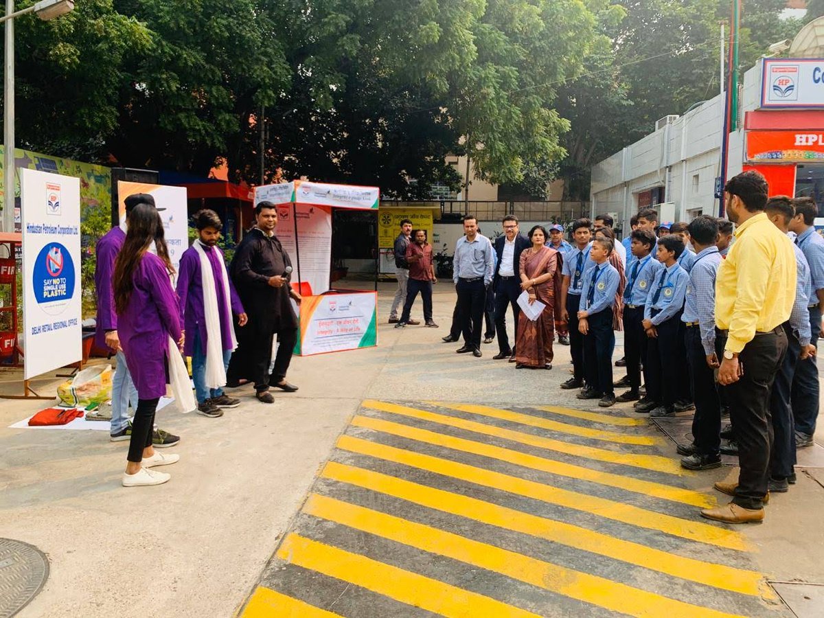 jindalhpc's tweet photo. @HPCL_Delhi invited school students at Auto Care Centre, Chanakyapuri #NewDelhi to educate them on the importance of #Integrity for a healthy and prosperous #India thru street play and quiz. @HPCL @HPCL_Vigilance @Rg03Goel @baghramesh1 @vimaljansurya @rvrules12 @msyadav1307 https://t.co/UHSh3LzlIA