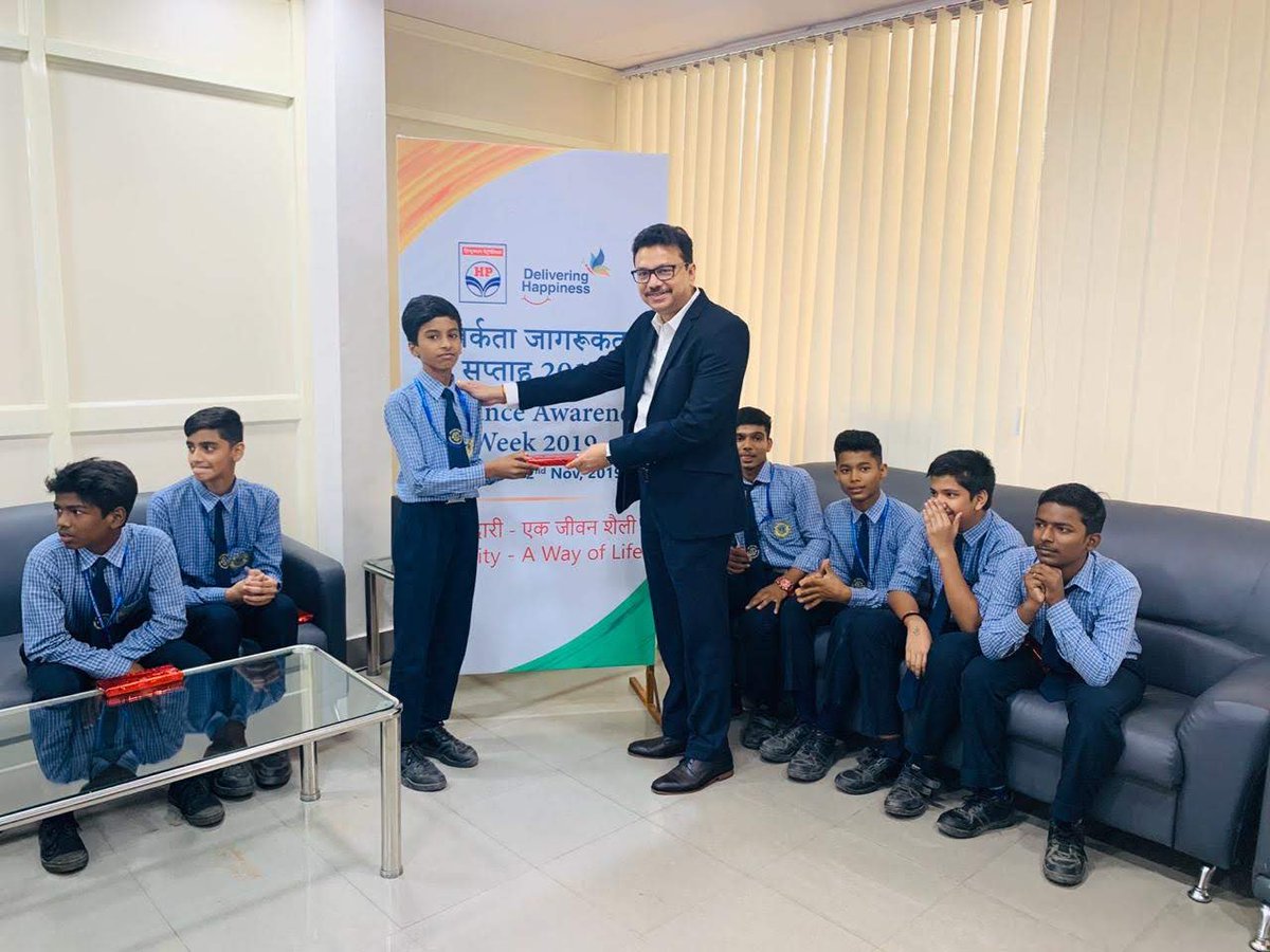 jindalhpc's tweet photo. @HPCL_Delhi invited school students at Auto Care Centre, Chanakyapuri #NewDelhi to educate them on the importance of #Integrity for a healthy and prosperous #India thru street play and quiz. @HPCL @HPCL_Vigilance @Rg03Goel @baghramesh1 @vimaljansurya @rvrules12 @msyadav1307 https://t.co/UHSh3LzlIA
