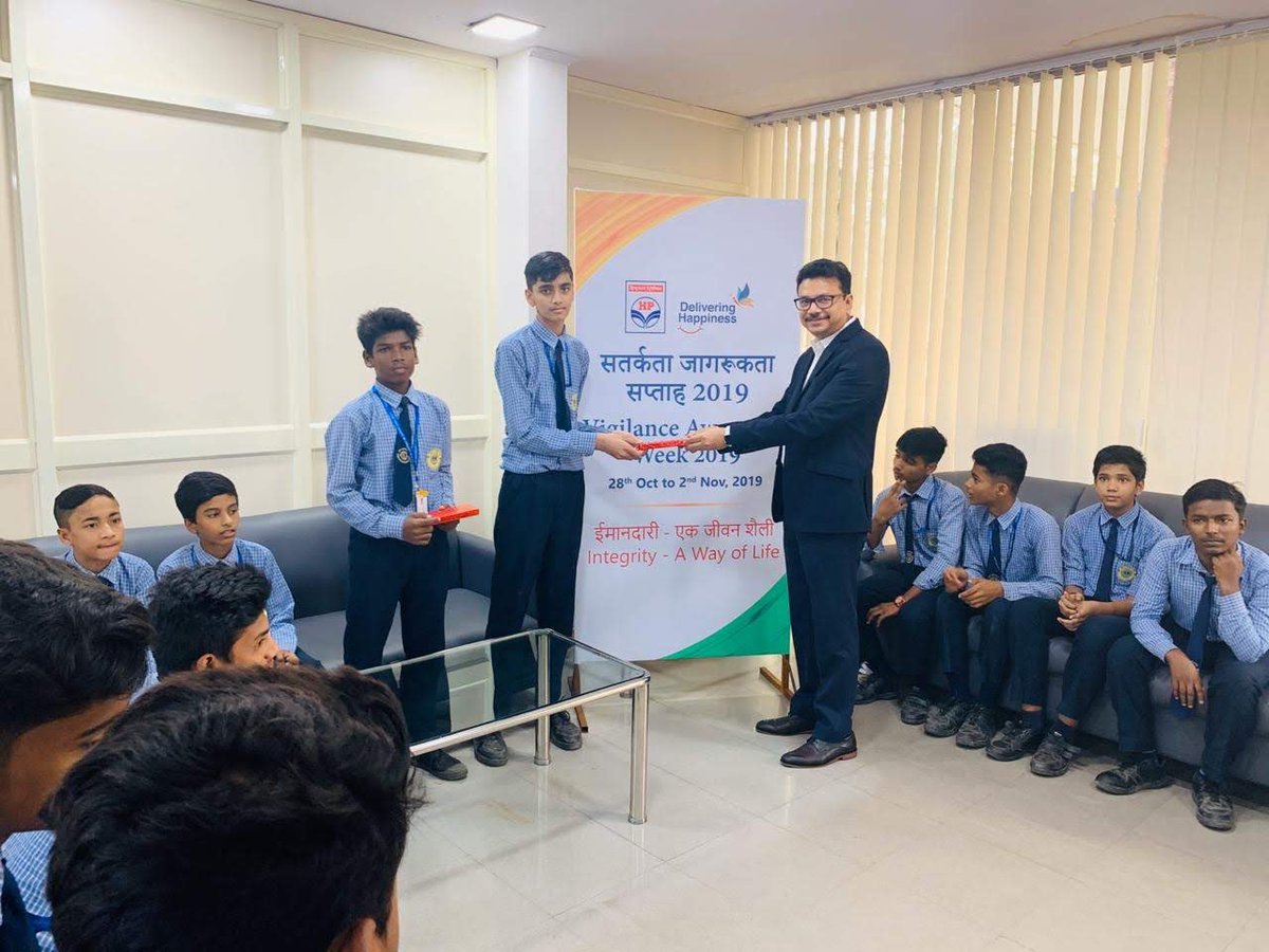 jindalhpc's tweet photo. @HPCL_Delhi invited school students at Auto Care Centre, Chanakyapuri #NewDelhi to educate them on the importance of #Integrity for a healthy and prosperous #India thru street play and quiz. @HPCL @HPCL_Vigilance @Rg03Goel @baghramesh1 @vimaljansurya @rvrules12 @msyadav1307 https://t.co/UHSh3LzlIA
