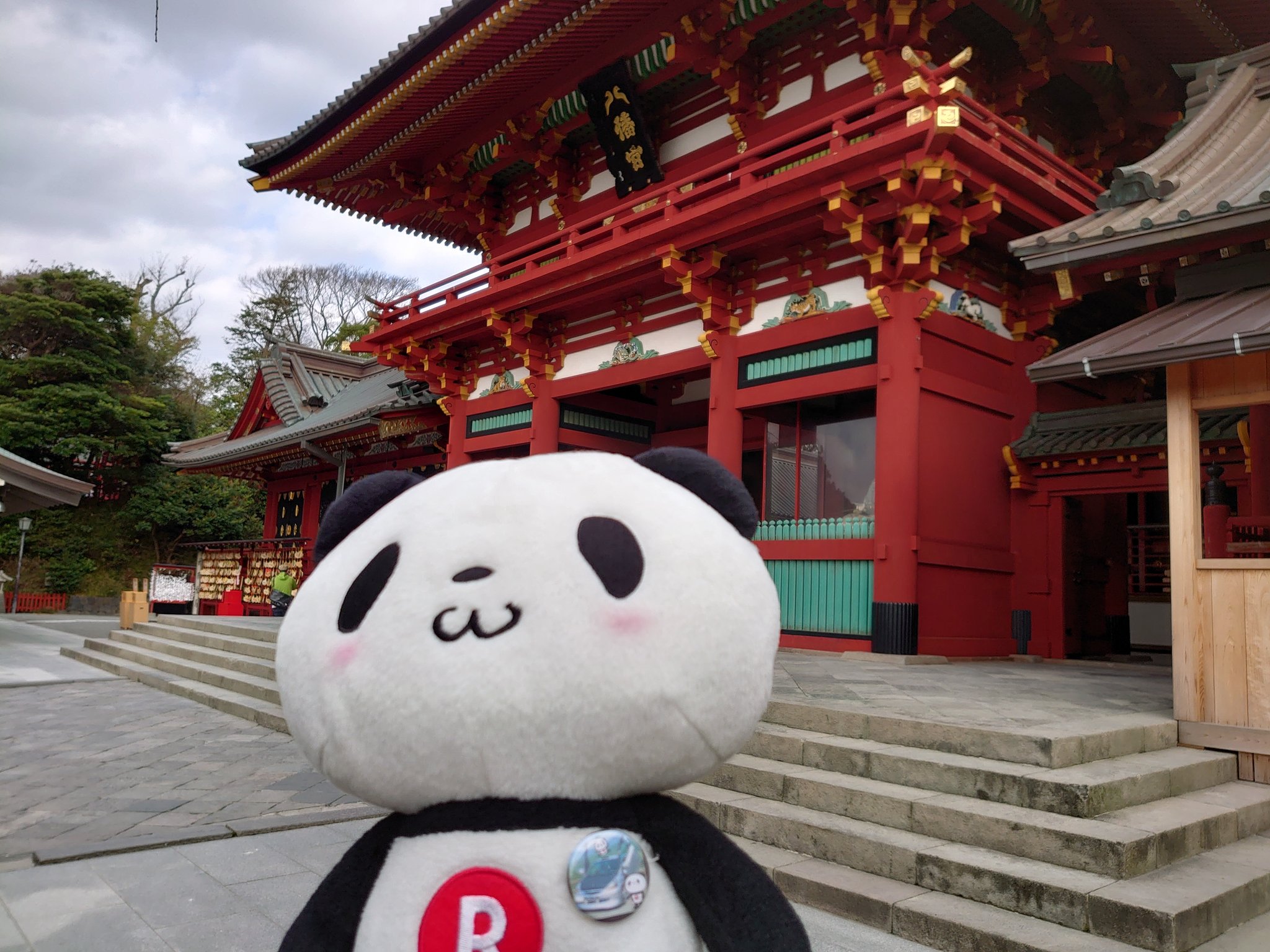 リーダー 鎌倉といえば高徳院 鎌倉大仏 Jrや江ノ電を使い 鶴岡八幡宮 東慶寺 縁切り寺 円覚寺などを歩き回りました 疲れた さてお昼にしようかな お買いものパンダ 鎌倉大仏 東慶寺 縁切り寺 江ノ電