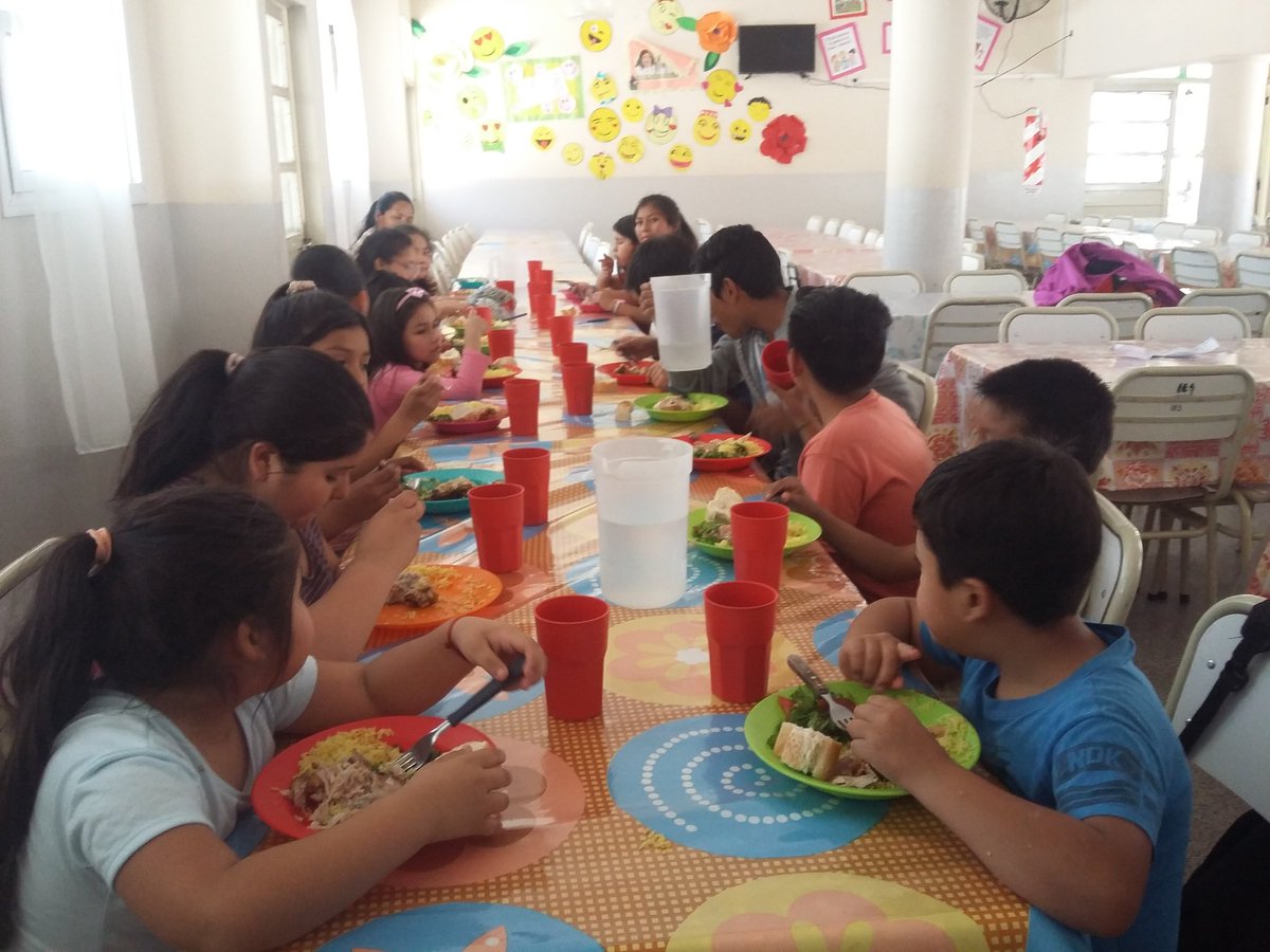 giseraven's tweet photo. Plan Alimentario Salteño en la escuela Albarracin #EscuelasPAS
@fguillesaavedra @patriciapinasco @rubem_dario29 @artydance23 https://t.co/cTw6agDx99 https://t.co/Zx93qhCPsG