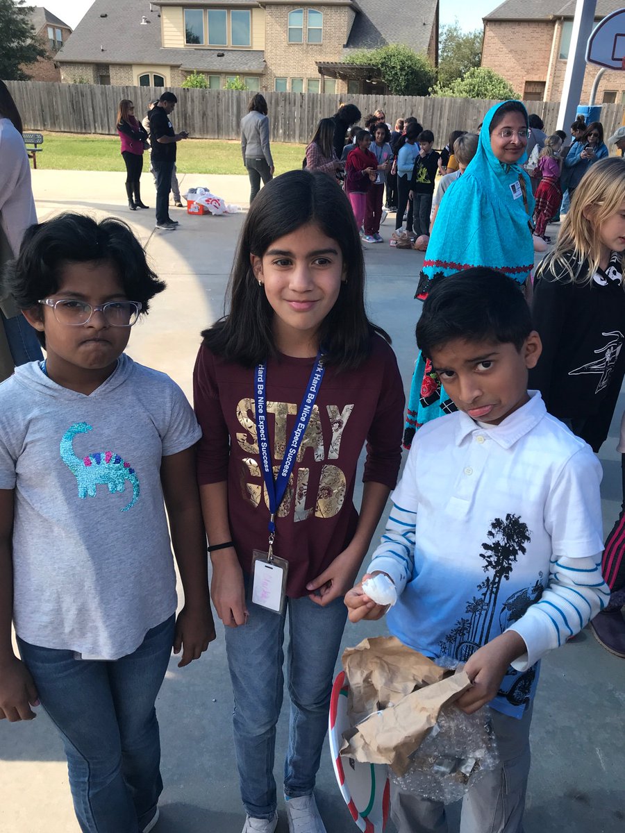MsClarkeTWE's tweet photo. We had an EGGmazing day at TWE! Our 4th graders are future engineers and leaders in training! #twehowl @TWEHowl https://t.co/XSzKzqDUhZ