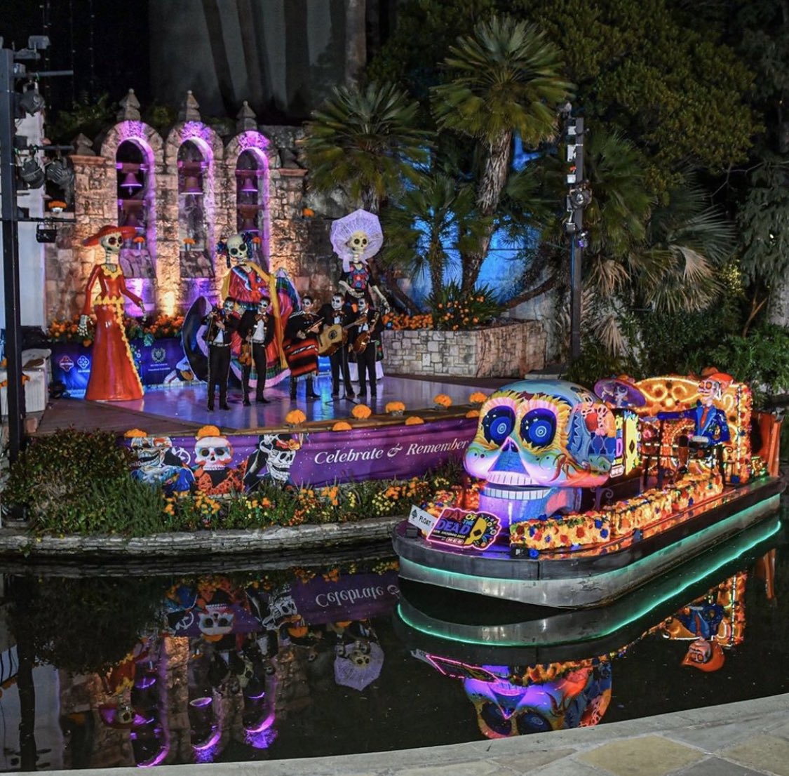 Who is partaking in the Day of the Dead San Antonio festivities? What an awesome celebration and great cultural experience in SA this weekend! 

📸 <a href="/dod_sat/">Day of the Dead San Antonio</a> #satx