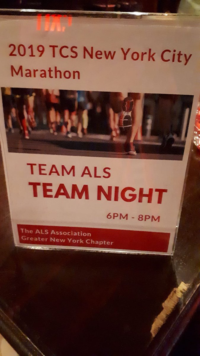 vaneun's tweet image. Wow thank you so much @alsassociation #NYchapter, all the amazing runners and cheering supporters for an #awesome night. The fight is international! #nycmarathon