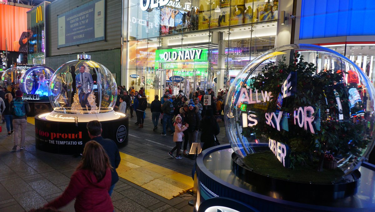 Times Square #ShowGlobes! @NBCNewYork