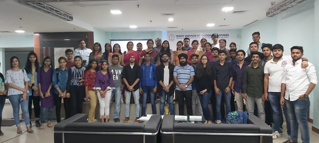 TrinityDwarka's tweet photo. Trinity Institute of Professional Studies invited its alumna Ms. Manisha Sharma from BCA, batch 2009-2012 to the campus for an Alumni on 1st November 2019. Ms. Manisha Sharma is currently working as a Corporate Trainer and Developer at Accenture.
#TIPS #TIPSAlumni #trinitydwarka https://t.co/BbQLCGVXGh