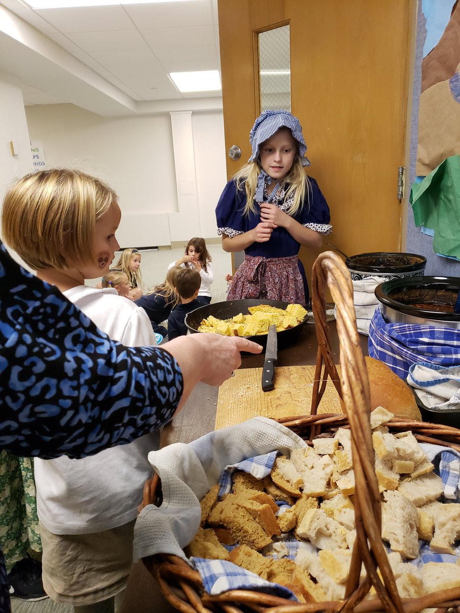 MelanieShedd's tweet image. @PrincipiaSchool Fifth Graders culminating project about Westward Expansion.  From prospectors to fresh baked bread - an intellectual treat!  #handsonlearning #PrinTeachersOnFire