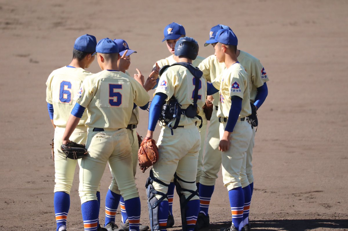 syuri1701's tweet photo. 1年生大会⚾️    2019.11.02    市民🏟
星稜🆚小松大谷

延長10回タイブレークの末
3-2で小松大谷の勝利！
1年生はまだまだこれから😔
冬場の練習頑張って✊ https://t.co/bz6PLCELfD