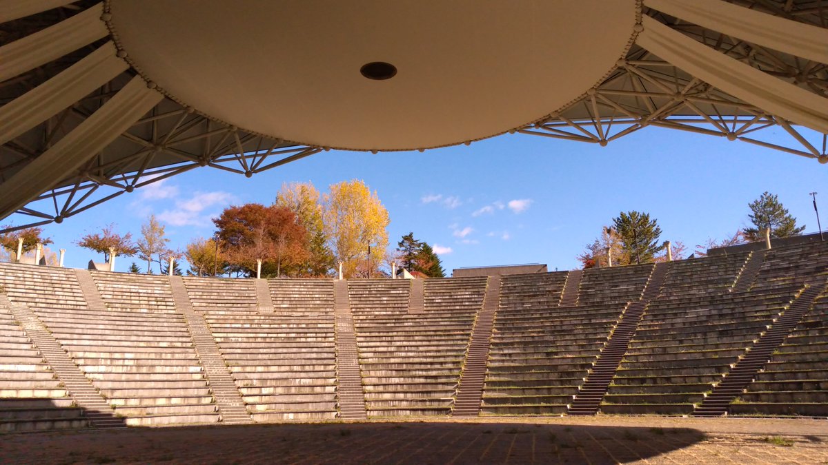 ｎ郎 つがる地球村 野外円形劇場ステージから 音が反響して凄くよい