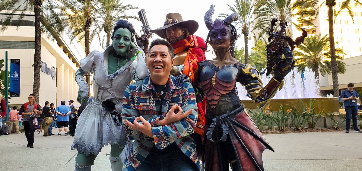 carolinaravassa's tweet photo. We made it to #blizzcon! And found #Mccree in cosplay! And by McCree I mean... @matthewmercer !! #zenyatta #sombra #symmetra @sweeetanj @FeoChin cosplays by: @mjasmine_design !!! Pic: @WTFredM8 https://t.co/A07eWgbgpH