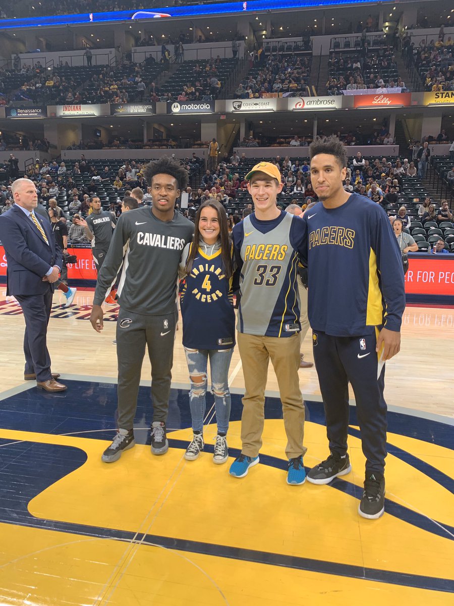 MaxRunAgain's tweet photo. I shook Malcolm Brogdon’s hand tonight… #IndianaStyle #Pacers @Pacers https://t.co/sSFpC2fUUw