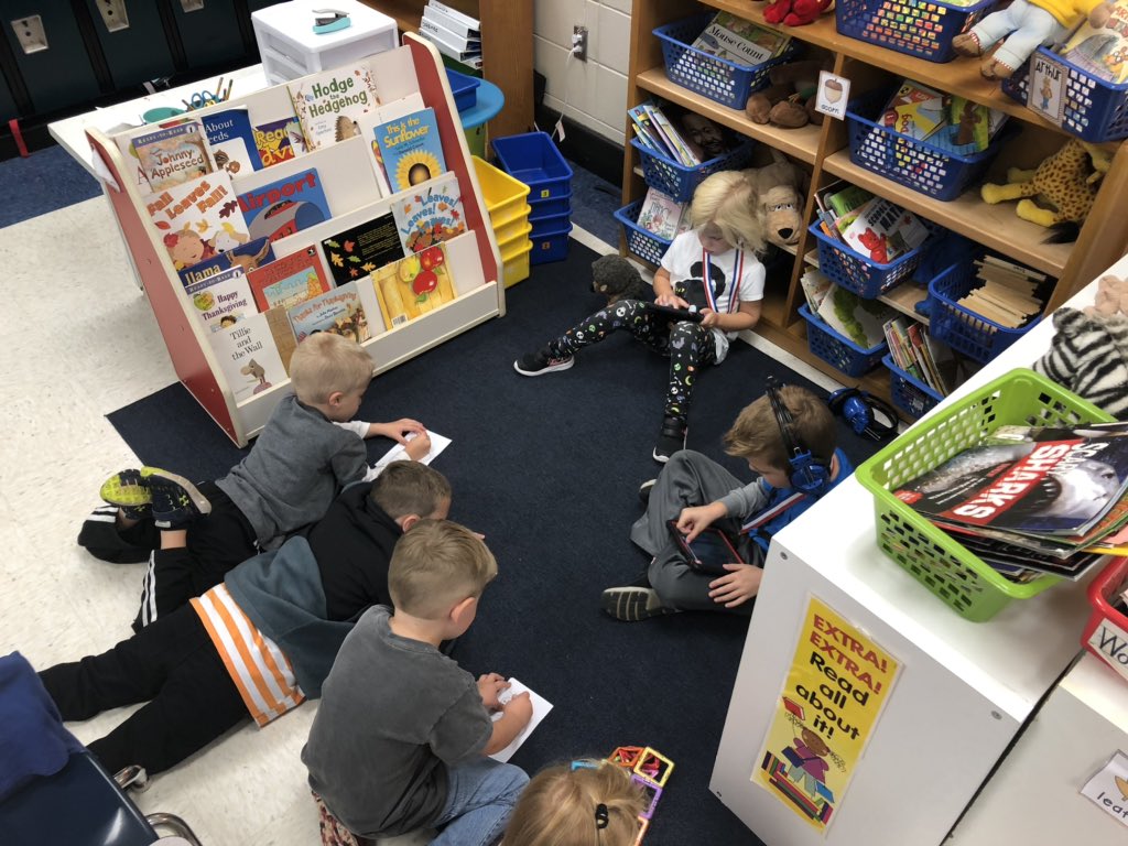 Morning choice tubs.... Fun way to start the day in K ❤️ 
<a href="/RivertonElem/">Riverton Elementary School</a>