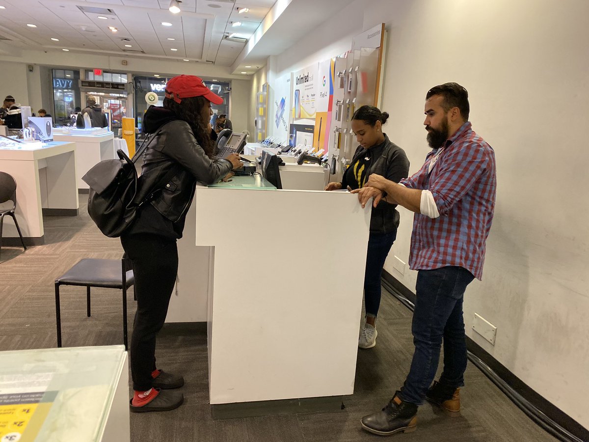 ricardo_s2323's tweet photo. Starting November with a bang. 🔥🔥🔥Reducing Negative impressions and maximizing sales with excellent floor leadership. @VThecloser21 @AmrWahba1020 @BeastoSupremo @Samir_fl @wireless_coach #Sprint #RentsDue #Executioners #CashWorkShop #ReducingNegativeImpressions https://t.co/MUndiGK1SK