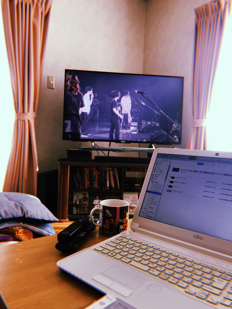 魚の手紙 みなさん ヒトリエのライブ映像最高ですよ 俺なんてアンハッピーリフレイン3周リフレインしたし みんな大好きフリートークの枠も沢山ある 短いけどwowakaさんの英語の弁論大会の話 めっちゃ好き