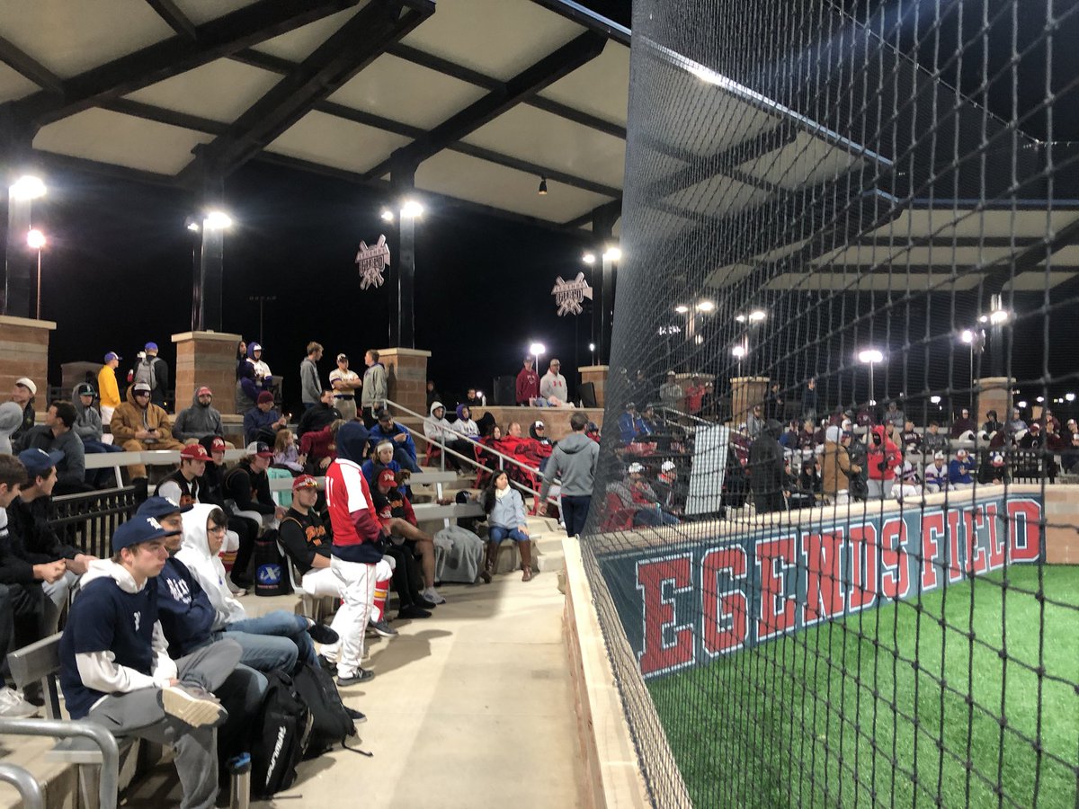 Wood_Wars's tweet photo. More scenes from SwingIt! ™️ tonight! The @UHDbaseball Gators 🐊 put on a show in front of a packed house! @The_NCBA https://t.co/WUvvoMrjW1