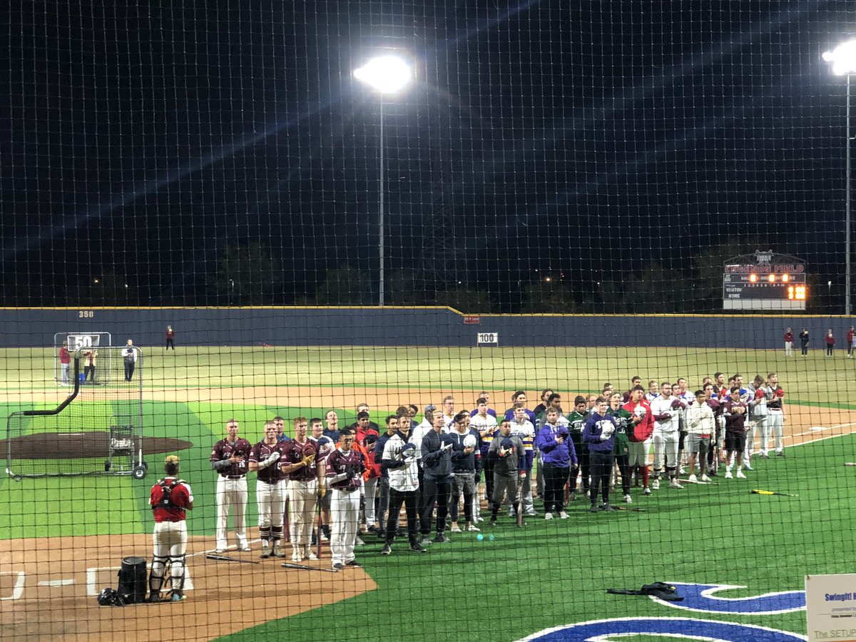 Wood_Wars's tweet photo. More scenes from SwingIt! ™️ tonight! The @UHDbaseball Gators 🐊 put on a show in front of a packed house! @The_NCBA https://t.co/WUvvoMrjW1