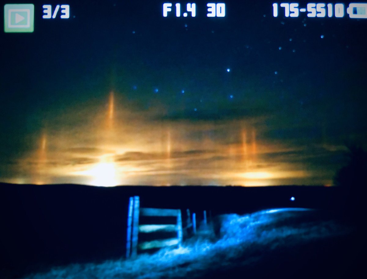 FlatlanderHank's tweet image. Shot some #lightpillar #nightoptics above Amisk #exploreAB #Canada tonight @weathernetwork 😎