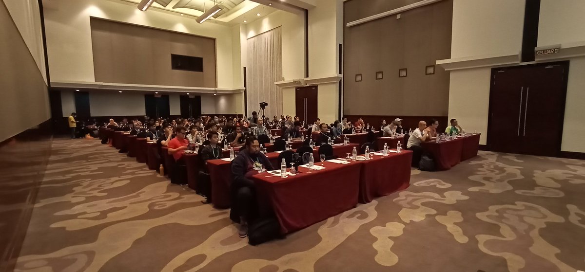 WordPressKL's tweet photo. Full House at Track 1 Hall #WCKL2019 #WordCamp #WordPress #BTS #kualalumpur https://t.co/MDTB5mulck