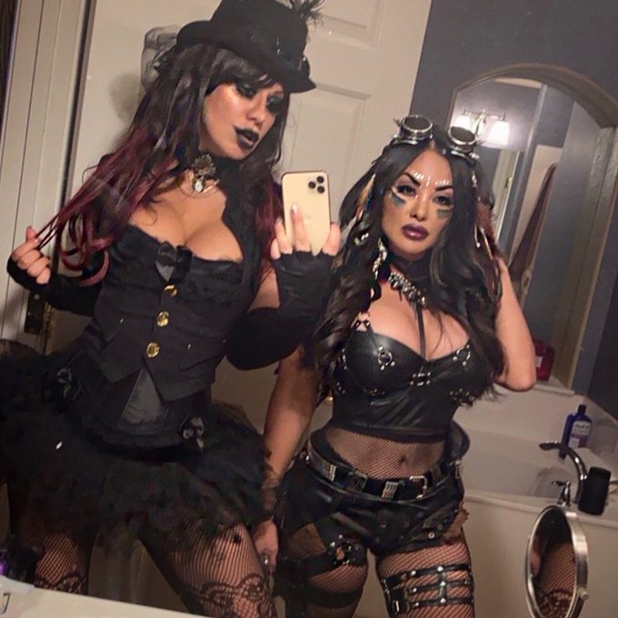 We&rsquo;ve all gone a bit..Mad @JazyBerlin #halloween2019 https://t.co/PlS5TGikle<a class="tags" target="_blank" title="On Twitter" href="/?out=eyJ0eXAiOiJKV1QiLCJhbGciOiJIUzUxMiJ9.eyJpYXQiOjE3MjAzMDM5ODIsImlzcyI6InR3cG9ybnN0YXJzLmNvbSIsIm5iZiI6MTcyMDMwMzk4MiwiZXhwIjoxNzUxODM5OTgyLCJyZWRpcmVjdF91cmwiOiJodHRwczovL3R3aXR0ZXIuY29tL0phenlCZXJsaW4ifQ.hfkqwBBxnVz1eMT764397jlTeFgCoBNqj19isGz-ovhNN5LNPLqZU2fUNrq2eq34G6hIyQyDxf13G7esDkRNeg">@JazyBerlin</a><a href="/tag/halloween2019"class="tags">#halloween2019</a>