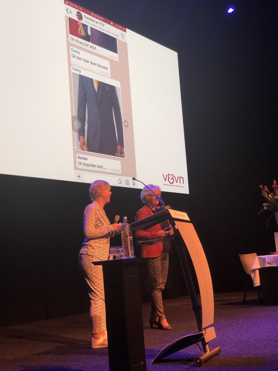 We zijn begonnen! Met de presentatie van <a href="/RvKortenhof/">Renske</a> en <a href="/ConnydePee1/">Conny de Pee</a> onze voorzitters. #transferttv2019