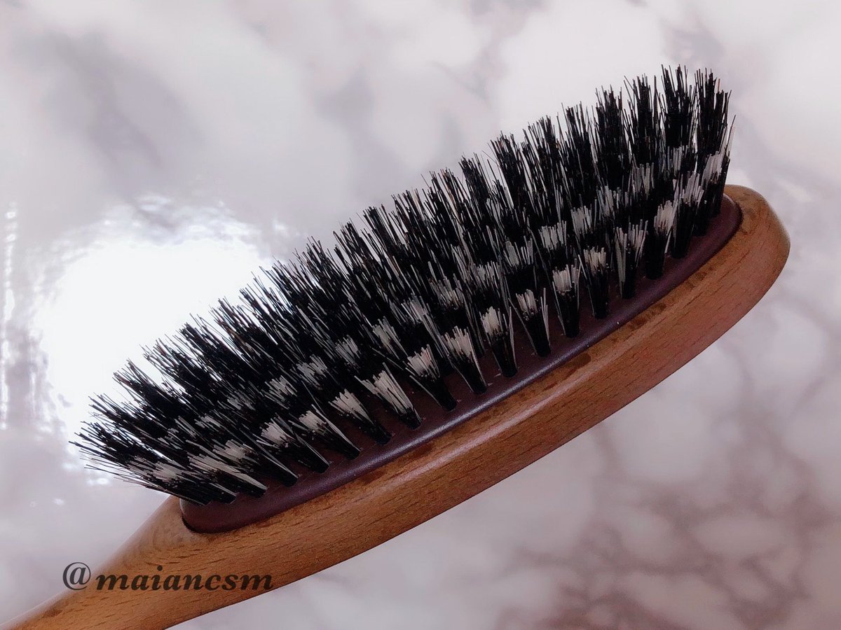 にゃさん 購入品 Kent ヘアブラシ 豚毛のヘアブラシ欲しくて色々見てたら目についたkent 髪質によって豚毛の種類が分かれてるので私は柔らかめのsサイズに これ めちゃくちゃいい 凄く柔らかいブラシで髪の毛ツヤッツヤになる チクチクしないし頭皮