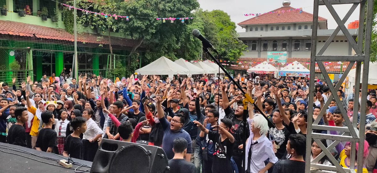 Penampilan DDMxMonolite mantap sekali bosq, auto pegal-pegal :(