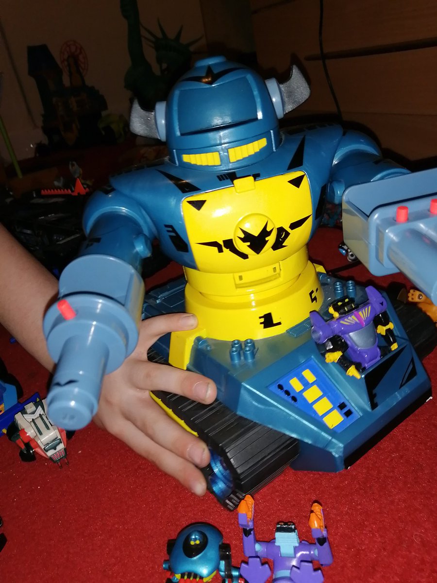 TGFStream's tweet photo. Well happy #Saturday everyone, I was having a moment of #Nostalgic reflexion and I was wondering something. Is there any #90skids that remember the #micromachines #zbots, one of my favourite toys and still collect them now. #retrotoys https://t.co/ZHUPoJlBew