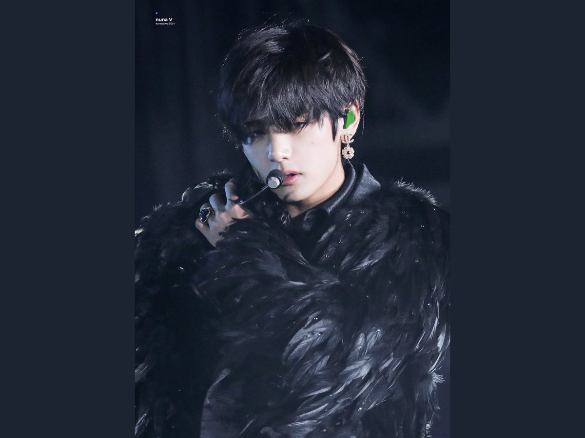 gomdori05195262's tweet photo. @Koreaboo @Vmarinade1230 Heavenly #Singularity
Our proud #Singularity
#Singularity that will exist forever in our memories
#SingularityTheFinal
#TaehyungDeservesBetter
#TaehyungYouArePerfect
#TAEHYUNG #BTSV #金泰亨 #태형 #방탄소년단뷔 #보라해 https://t.co/zMDLEydv9j