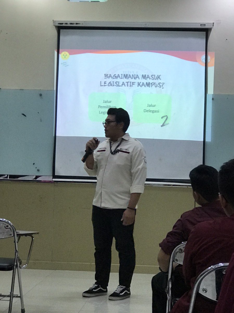 barghbirghburgh's tweet photo. HIDUP MAHASISWA https://t.co/NgGlYSSdJb