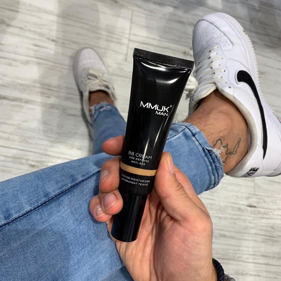 MMUK_MensMakeUp's tweet image. A simple makeup for men routine for gentlemen over 50. mensmake-up.co.uk/blog/a-simple-…